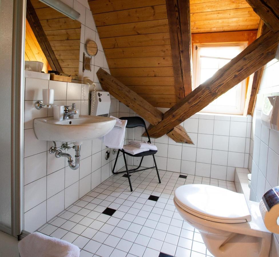 Gutshof-Hotel Waldknechtshof Байерсброн Екстериор снимка